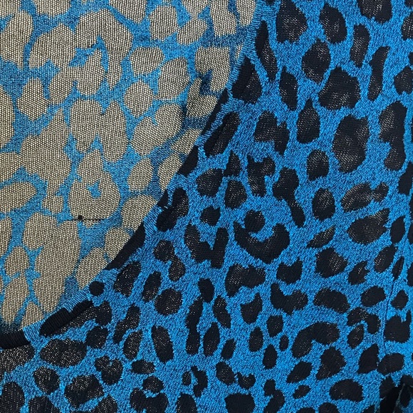 Cyrus Leopard Sheer V-Neck Sweater Top Pullover Belt Buckle Stretch Animal Print - Picture 9 of 12